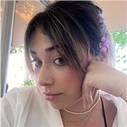 Estudiante de universidad imparte clases de lengua castellana